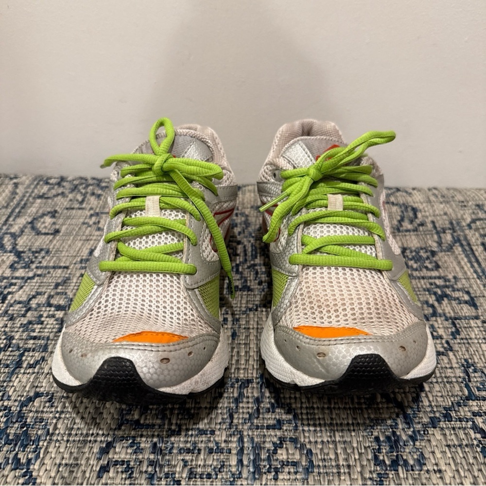 Newton Motion Stability Running Sneakers - Picture 2 of 6